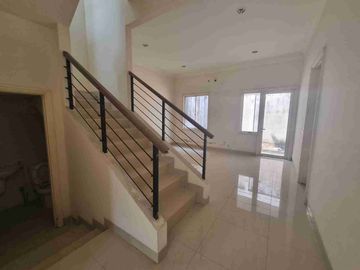 Dijual Rumah Cluster Ruby Pondok Hijau Golf Gading Sepong