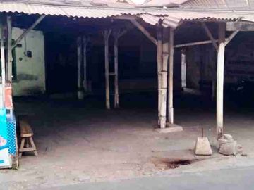 Dijual rumah tempat usaha hitung tanah di nol jalan desa aloha waru Sawotratap perbatasan Surabaya sidoarjo