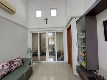 Dijual Rumah Semi Furnished di Sektor 7C Gading Serpong Tangerang