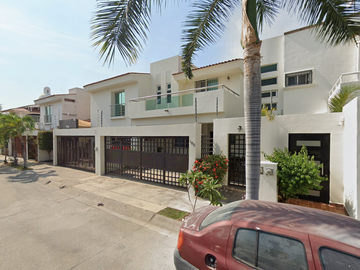 CASA EN VENTA EN COLONIA FLUVIAL VALLARTA, PUERTO VALLARTA, JALISCO