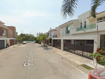 CASA EN VENTA EN COLONIA FLUVIAL VALLARTA, PUERTO VALLARTA, JALISCO