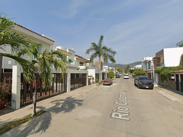 CASA EN VENTA EN COLONIA FLUVIAL VALLARTA, PUERTO VALLARTA, JALISCO