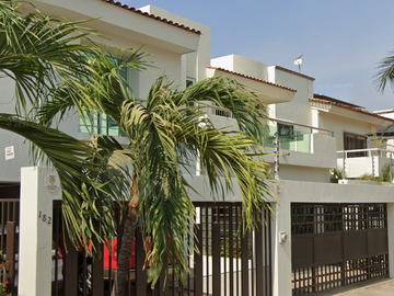 CASA EN VENTA EN COLONIA FLUVIAL VALLARTA, PUERTO VALLARTA, JALISCO