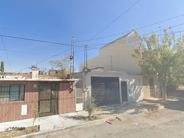 Casa en Venta en C. C. 9 341, Cd Mirasierra 1ra Etapa, 25016 Saltillo, Coah.