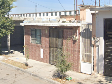 Casa en Venta en C. C. 9 341, Cd Mirasierra 1ra Etapa, 25016 Saltillo, Coah.