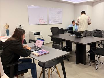🏢 OFICINA EN RENTA  📍 PLAZA MAYOR · ZONA NORTE