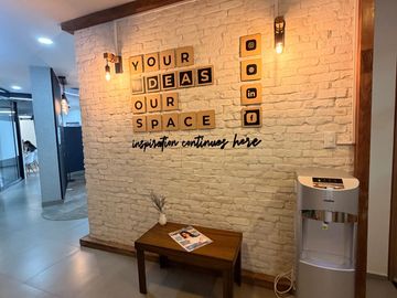 🏢 OFICINA EN RENTA VISTA 🌲  📍  ZONA NORTE