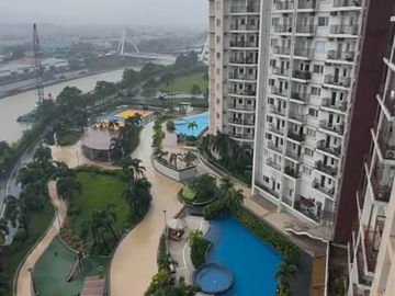 FOR SALE! 69 sqm 3BR Circulo Verde, Seville Building  Calle Industria St. Bagumbayan Quezon City