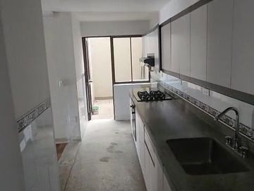 Apartamento en Arriendo en unidad cerrada en edificio exclusivo del centro