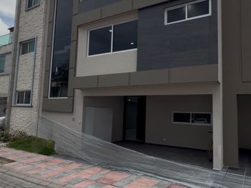 Nueva residencia de lujo con Roof Garden en Arboreto | 4 recámaras | 280 m² de construcción