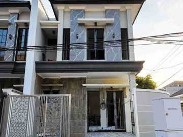 Baru Gress‼️Perum Babatan Pantai dekat Grand Kenjeran*
American Clasic
Row 3 Mobil, Lebar 8