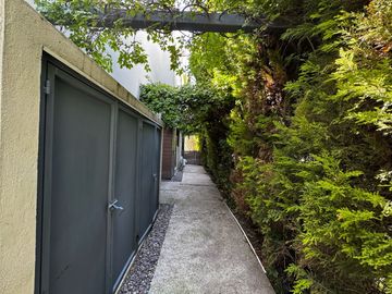 RENTA CASA CON ELEVADOR EN EL CAMPANARIO QUERÉTARO