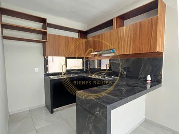 Casa nueva  con 3 recámaras y jardín en Boca del Río, Veracruz