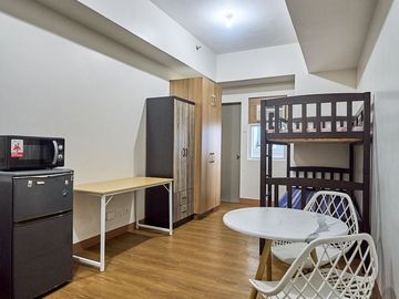 101XAVIERVILLE22XX: For Rent Fully Furnished Studio with Balcony (Cityland 101 Xavierville)