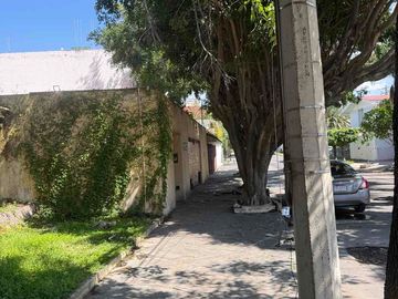 Providencia en esquina 1.147 m2 en calle Ontario.