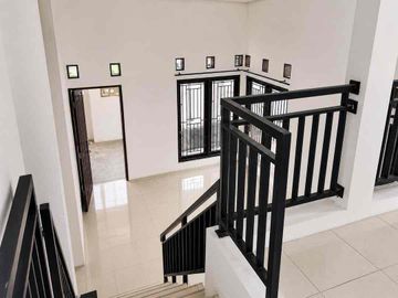 SIAPA CEPAT DIA DAPAT DIJUAL MURAH RUMAH DI MERUYA JAKARTA BARAT