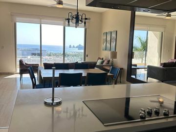 Luxury Condo con Amenidades Tipo Resort en Vista Vela 1