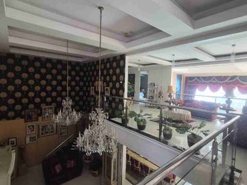 dijual rumah mewah dalam komplek di Duren Sawit Jakarta Timur