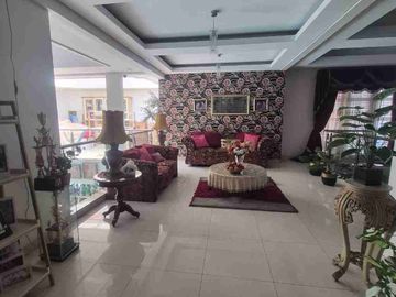 dijual rumah mewah dalam komplek di Duren Sawit Jakarta Timur