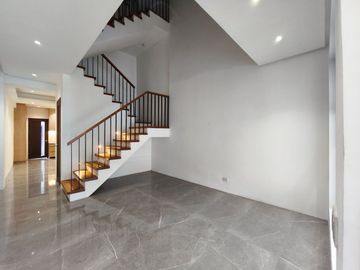 For Sale!! 3 Storey Townhouse with 4 Bedrooms Locate in Brgy Project 8 Quezon City-JV2