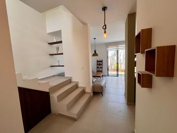 CASA AMUEBLADA Y EQUIPADA, 3 RECÁMARAS, ROOF GARDEN Y MÁS! ZIBATÁ, Qro.