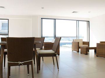 DEPARTAMENTO AMPLIO DE 2 RECAMARAS TORRES CIBELES 2 ZONA REAL