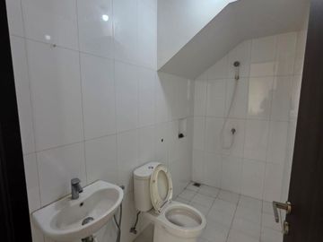Dijual Cepat Rumah 2 Lantai di Citra Garden Puri. Harga Termurah