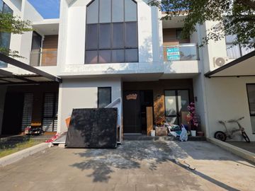 Dijual Cepat Rumah 2 Lantai di Citra Garden Puri. Harga Termurah