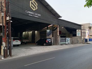 DIJUAL/ SEWAKAN HADAP JALAN RAYA WIYUNG SURABAYA BARAT