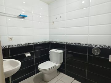 Rumah Hook Bebas Banjir di Galaxy Bekasi