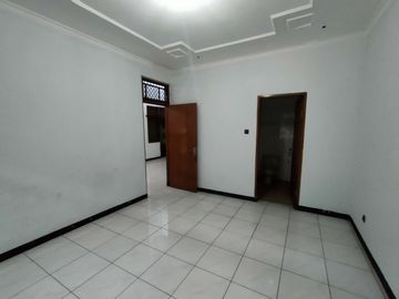 TERMURAH DIJUAL RUMAH 2 LANTAI DAERAH ANTAPANI BANDUNG STRATEGIS AMAN DAN NYAMAN
