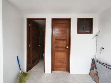 For Sale 3 Storey Modern House & Lot in Don Antonio Heights Holy Spirit, Q.C. KSA