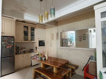 Rumah Furnish 2 Lantai di Bintara Bekasi