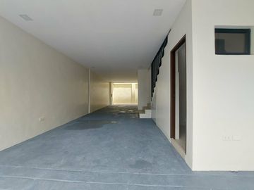 3 Storey Townhouse for Sale in Greenheights Marikina | 3BR 3-Car Garage -AJCE