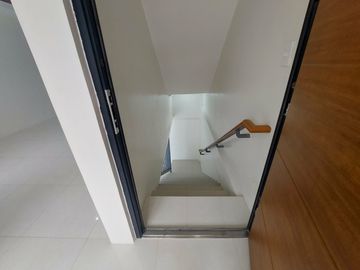 3 Storey Townhouse for Sale in Greenheights Marikina | 3BR 3-Car Garage -AJCE