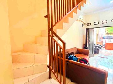 RUMAH 2 LANTAI MURAH SIAP HUNI DI PERUMAHAN MGT MUSTIKA JAYA BEKASI KOTA