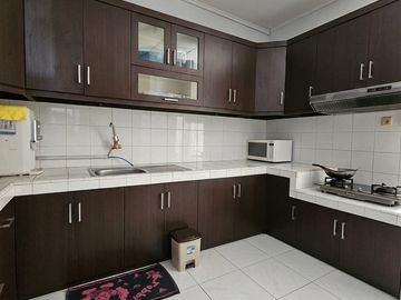 Dijual Rumah Furnished di Taman Golf Modernland Tangerang Dekat SHB, Penabur & RS Mayapada