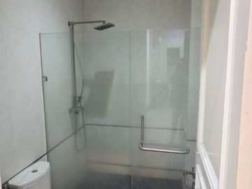 Mewah!! Dijual Rumah 3,5 Lantai Taman Palem Lestari Luas 10X20 Meter Siap Huni