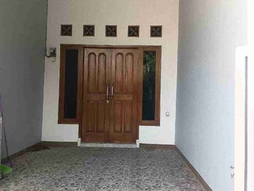Rumah LT 72 dengan 2 KT ada AC siap huni di Telaga mas Bekasi Utara Dekat Summarecon Bekasi
