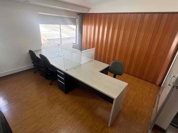 ARRIENDO DIRECTO ESPACIO OFICINA,   figura cesión de  espacios La AGUACATALA, Poblado, Medellín, $8 y $5 millones mensuales.