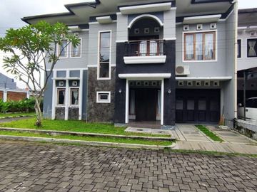 Rumah Mewah Dalam Perumahan Condongcatur Depok Sleman