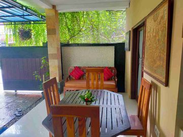 rumah semi villa jalan penyaringan Sanur bali