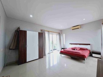 Dijual rumah cantik siap huni di sentul