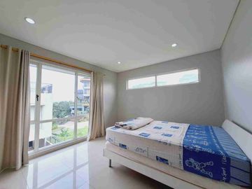 Dijual rumah cantik siap huni di sentul