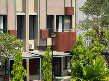 Dijual rumah cantik siap huni di sentul