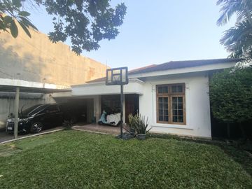 DIJUAL RUMAH. Daerah Cipete Selatan. Jakarta Selatan  Strategis area.
