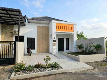 RUMAH DEKT SEKALI KE MANHATTAN MALL LOKASI STRATEGIS MEDAN KOTA