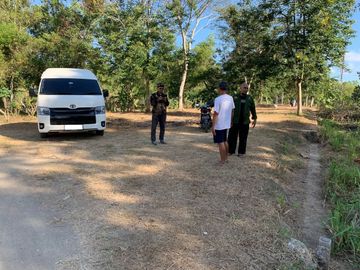 Tanah Pekarangan Area Wisata Pantai Pancer Dorr Pacitan Jawa Timu