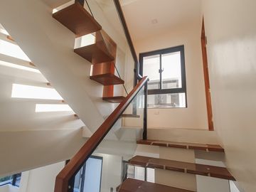 Tandang Sora Quezon City 4 Storey Townhouse For Sale inside Subdivision near Mindanao Ave RG
