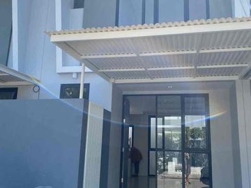 Royal Residence Wiyung 2lt Serenade
